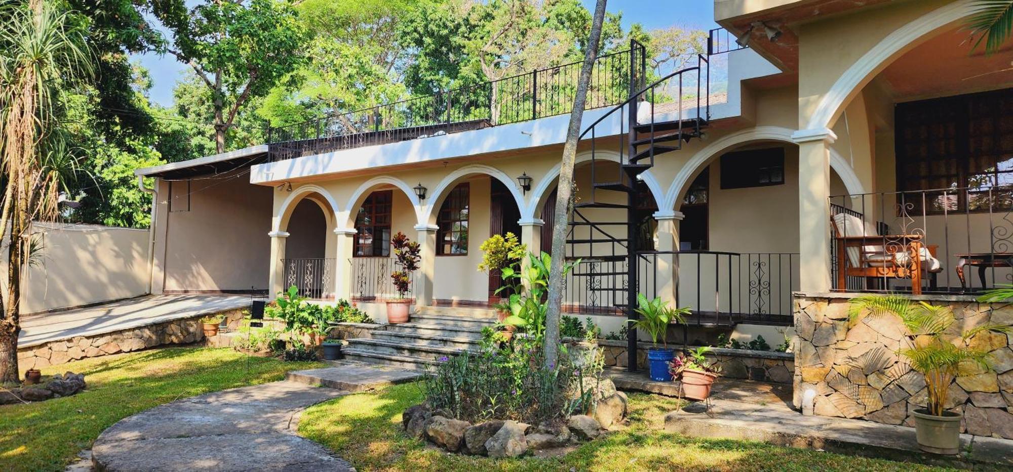 Camilas Hotel San Pedro Sula Exteriör bild